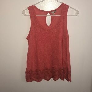 red tank top